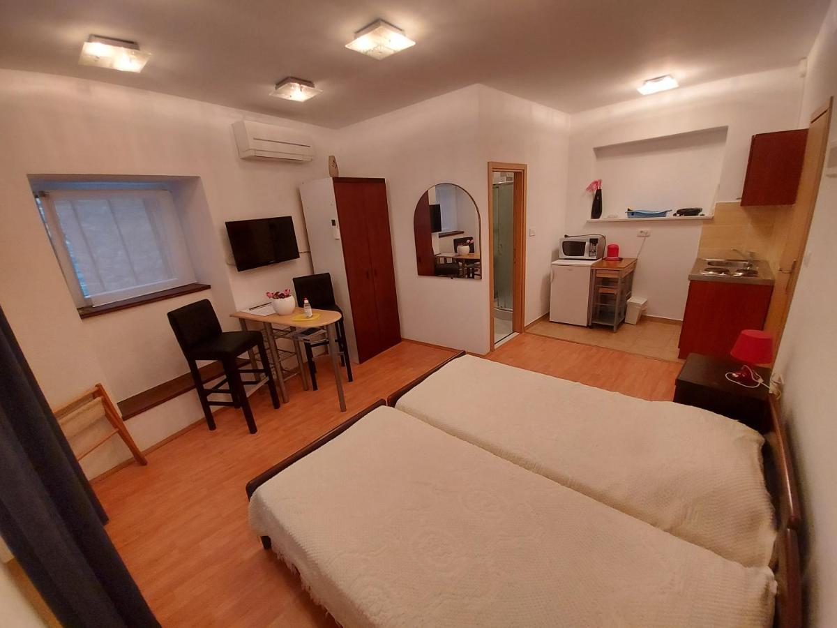 Guesthouse Boris Labin  Zewnętrze zdjęcie